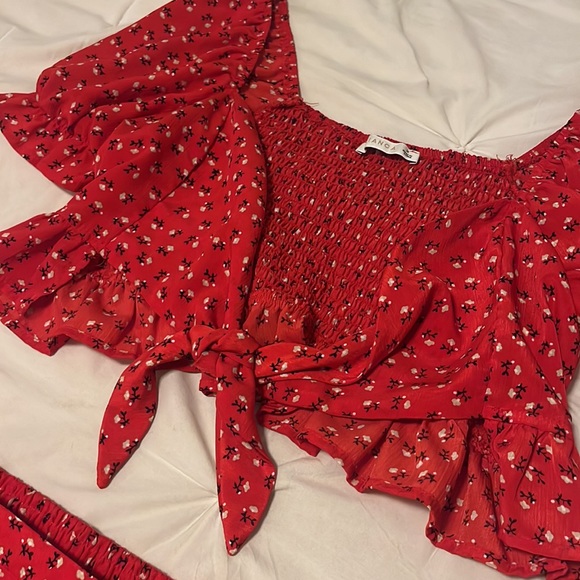 Red 2 piece set - Picture 4 of 6